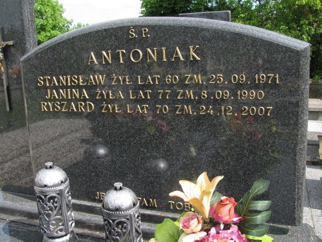 Ryszard Antoniak Kurzeszyn - Grobonet - Wyszukiwarka osób pochowanych