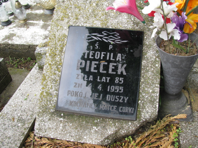 Teofila Piecek Kurzeszyn - Grobonet - Wyszukiwarka osób pochowanych
